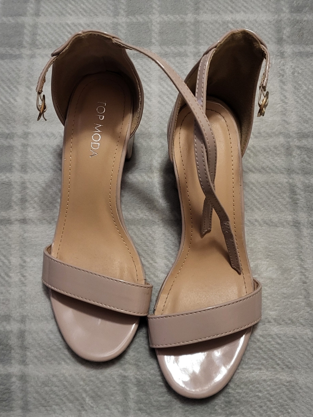 Top Moda Brand Women's Nude Ankle-Strap Block Heel Sandals Size 6